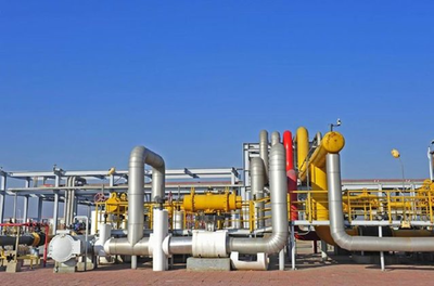 中国石油建成全球最大超深层凝析油气生产基地 技术创新与设备升级驱动能源安全